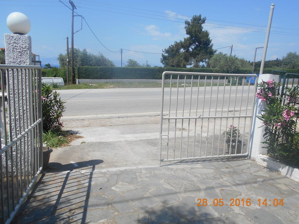Doukas Hotel Skala Rachoni  Buitenkant foto