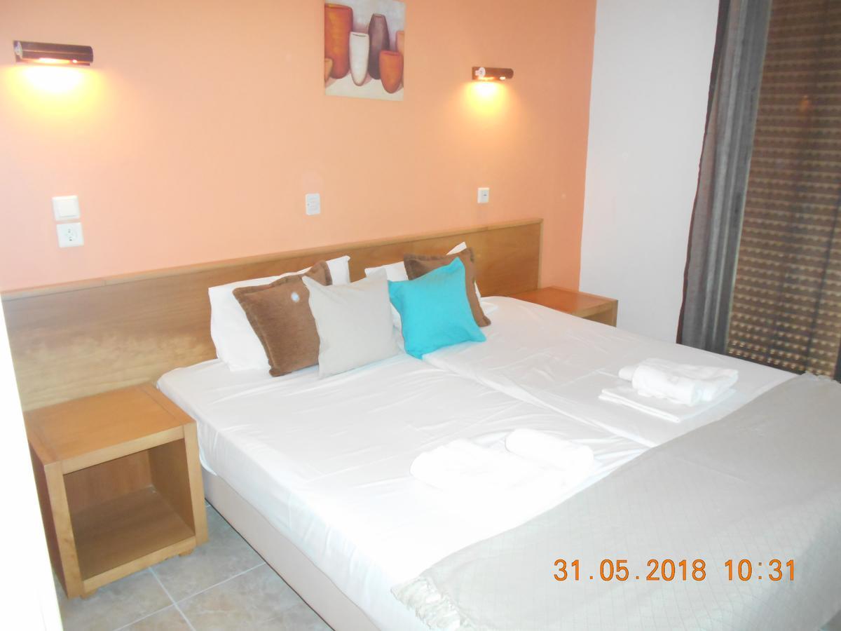 Doukas Hotel Skala Rachoni  Buitenkant foto